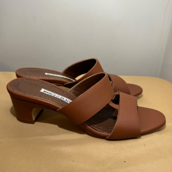 Manolo Blahnik Chus Block Heel Slide Sandal - Picture 6 of 8